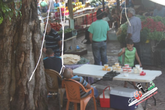 عدسة قسماوي في اليوم الثاني لسوق ميدان ابو بكر   